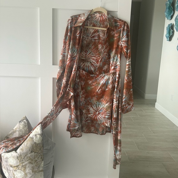 LUXXEL size S wrap silk dress - Picture 5 of 5